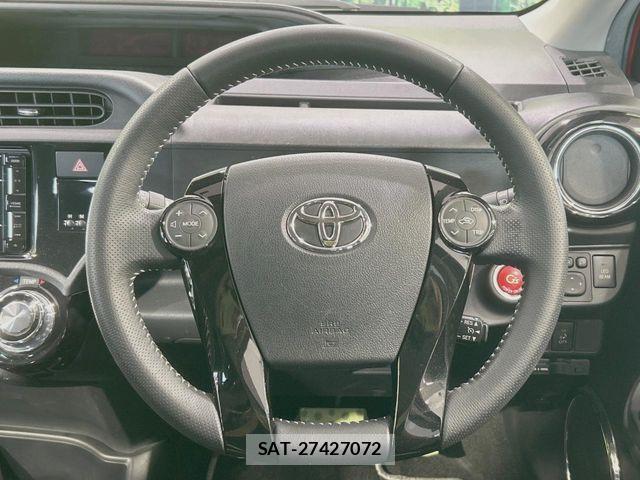 Toyota AQUA 2015-01 8334833-10