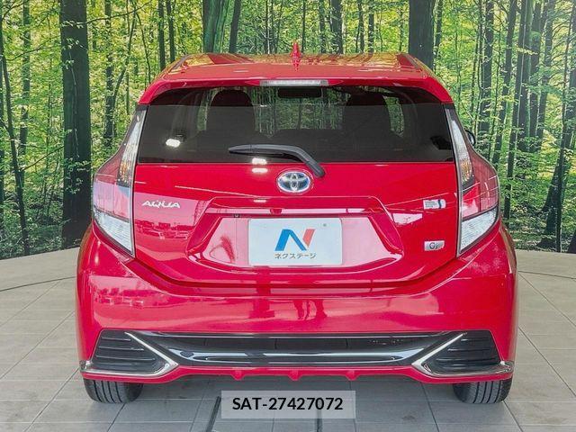 Toyota AQUA 2015-01 8334833-14