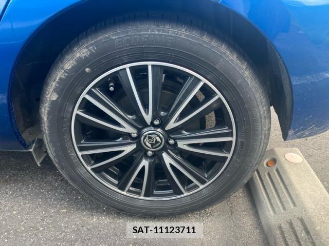 Toyota AQUA 2013-08 8334850-10