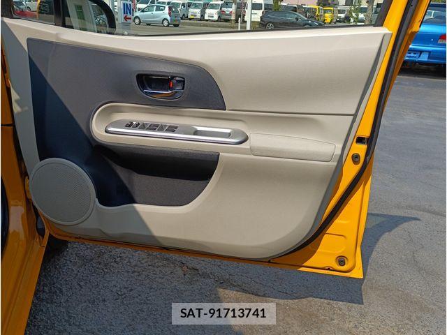 Toyota AQUA 2013-03 8334832-15