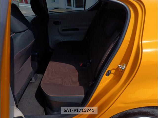Toyota AQUA 2013-03 8334832-24