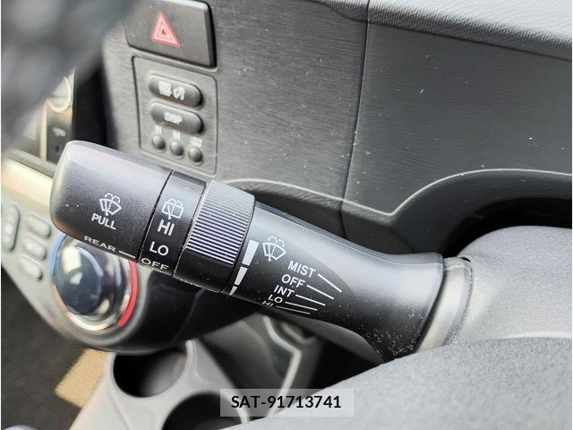 Toyota AQUA 2013-03 8334832-8