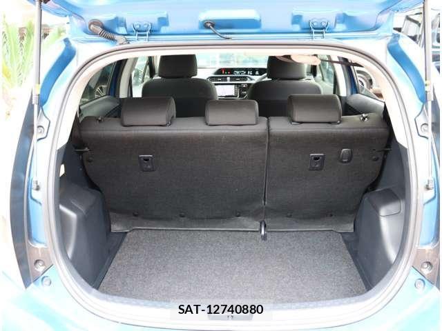 Toyota AQUA 2017-03 8334807-6