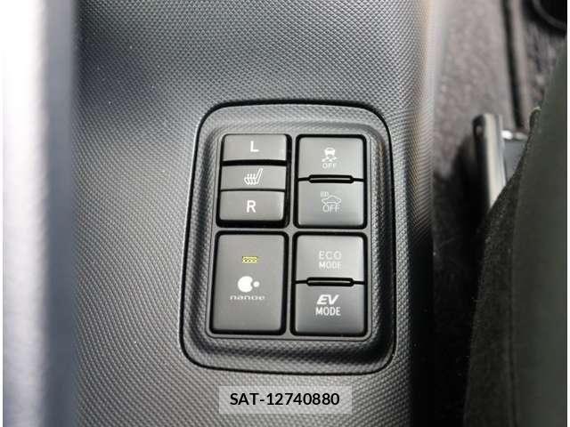 Toyota AQUA 2017-03 8334807-14
