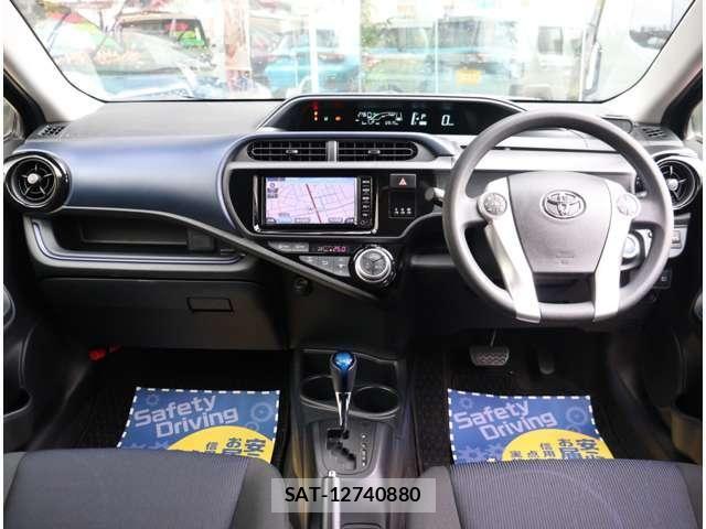 Toyota AQUA 2017-03 8334807-1