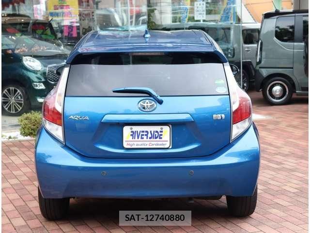 Toyota AQUA 2017-03 8334807-25