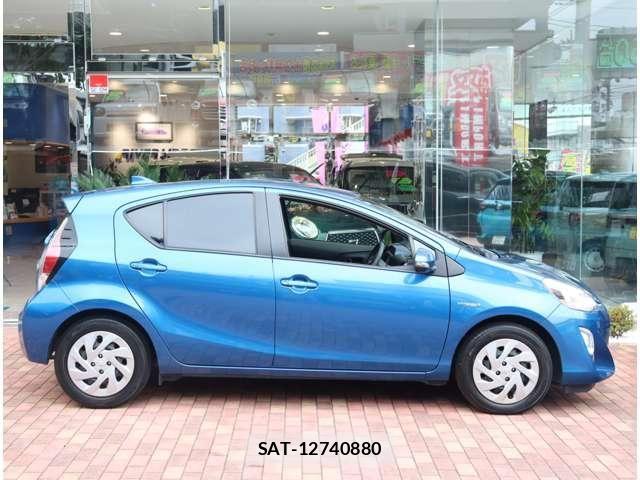 Toyota AQUA 2017-03 8334807-3