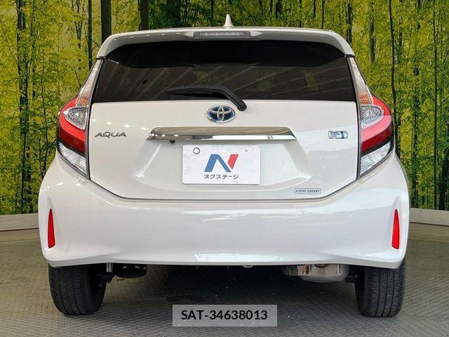 Toyota AQUA 2018-05 8334793-14