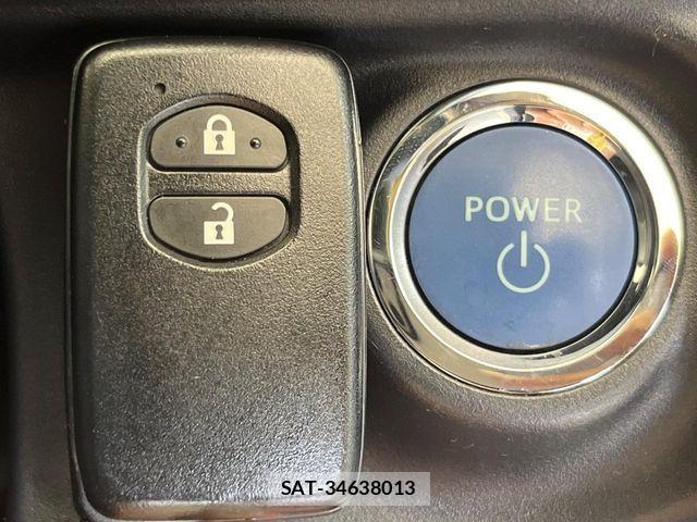 Toyota AQUA 2018-05 8334793-5