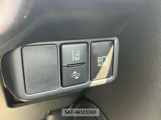 Toyota AQUA 2016-02 8334834-18