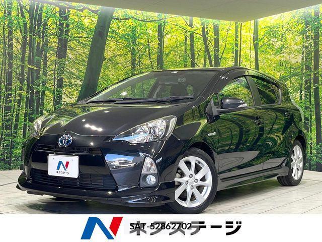 Toyota AQUA 2013-09 8334817-0