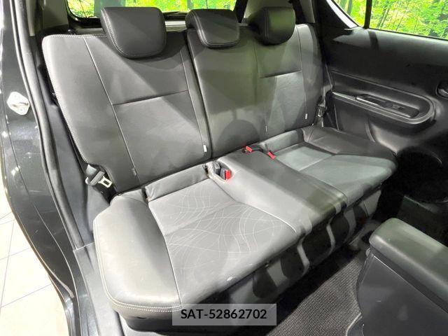 Toyota AQUA 2013-09 8334817-8