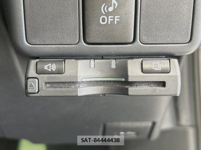 Toyota AQUA 2013-10 8334818-5