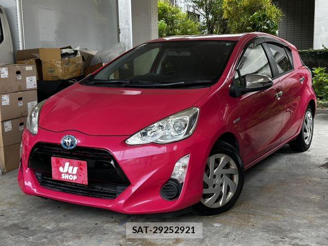 Toyota AQUA 2015-06 8334843-0