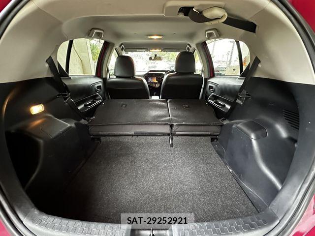 Toyota AQUA 2015-06 8334843-11