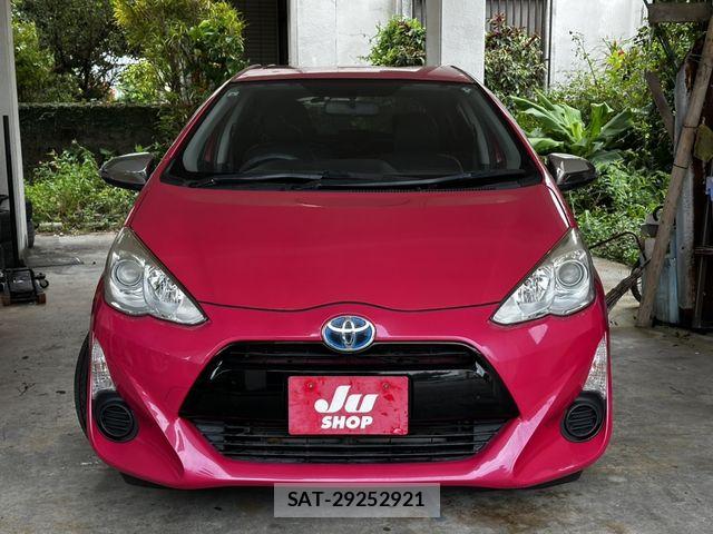 Toyota AQUA 2015-06 8334843-1