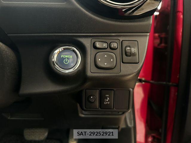 Toyota AQUA 2015-06 8334843-7