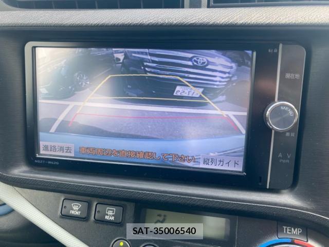 Toyota AQUA 2014-01 8334484-8