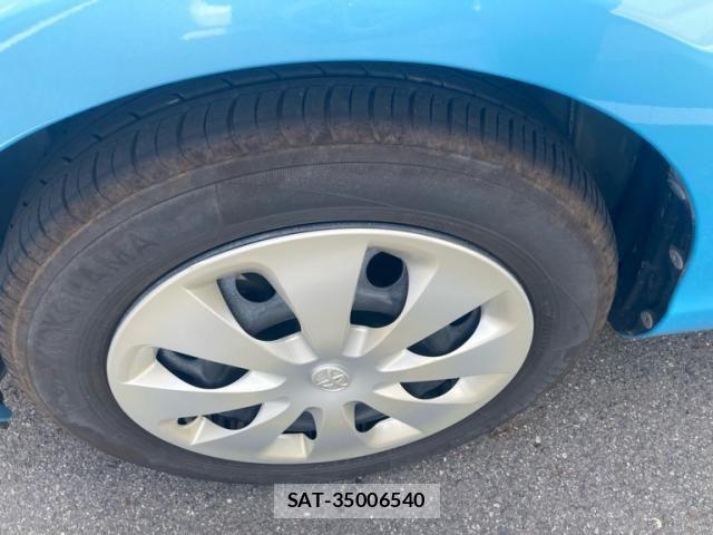 Toyota AQUA 2014-01 8334484-5