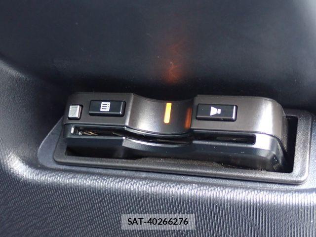 Toyota AQUA 2019-05 8334820-9