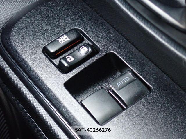 Toyota AQUA 2019-05 8334820-12