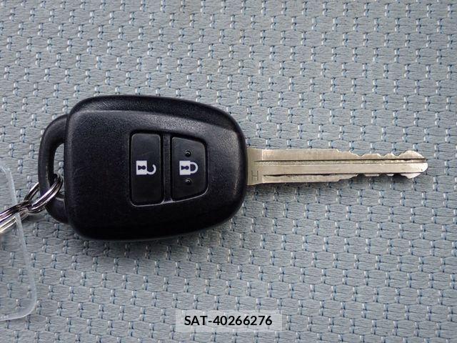 Toyota AQUA 2019-05 8334820-18