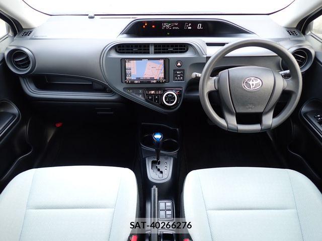 Toyota AQUA 2019-05 8334820-1