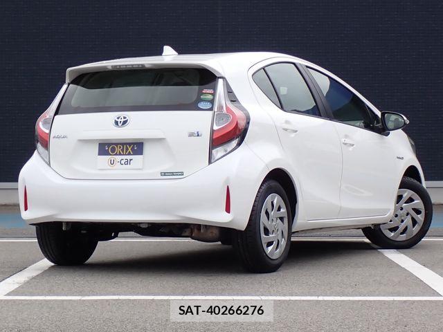 Toyota AQUA 2019-05 8334820-2