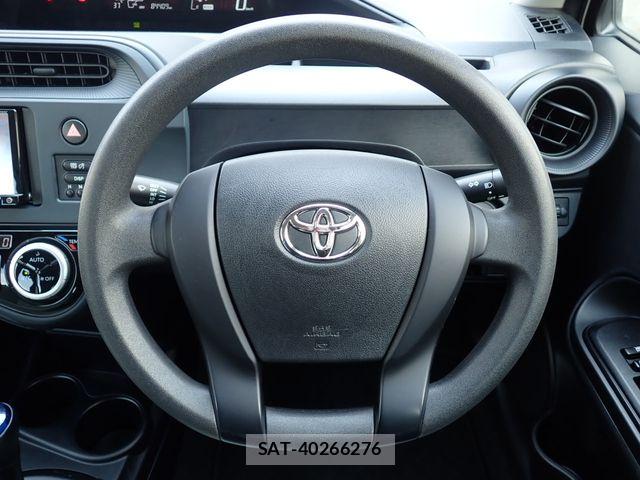 Toyota AQUA 2019-05 8334820-4