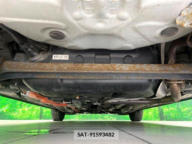 Toyota AQUA 2013-09 8334836-18