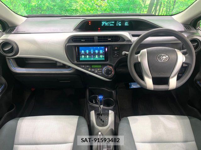 Toyota AQUA 2013-09 8334836-1