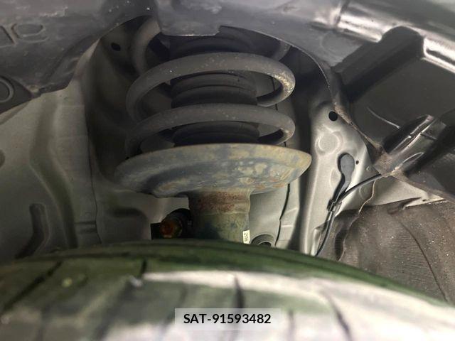 Toyota AQUA 2013-09 8334836-19