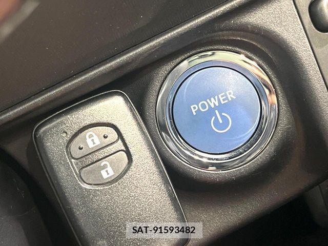 Toyota AQUA 2013-09 8334836-5