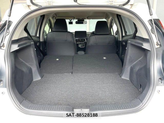 Toyota AQUA 2021-09 8334768-9