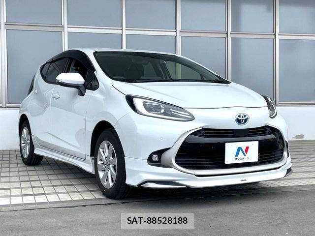Toyota AQUA 2021-09 8334768-16