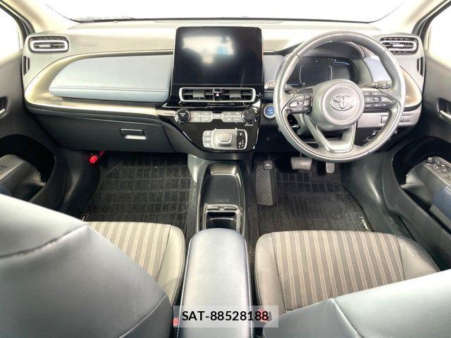 Toyota AQUA 2021-09 8334768-1