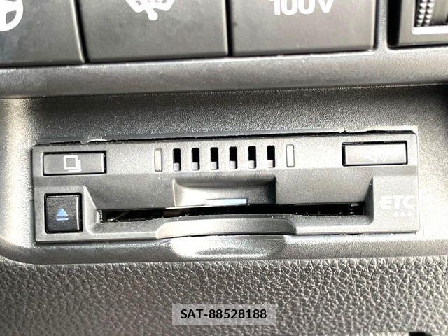 Toyota AQUA 2021-09 8334768-5