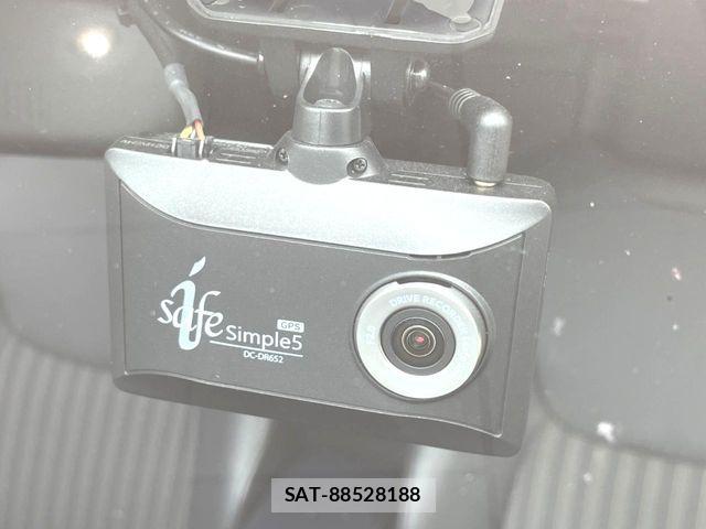 Toyota AQUA 2021-09 8334768-8