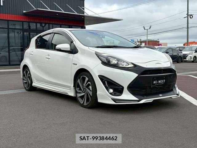 Toyota AQUA 2018-07 8334796-17