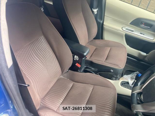 Toyota AQUA 2012-02 8334846-9