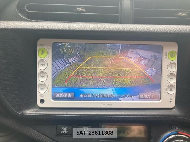 Toyota AQUA 2012-02 8334846-16