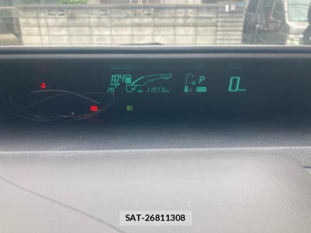 Toyota AQUA 2012-02 8334846-17