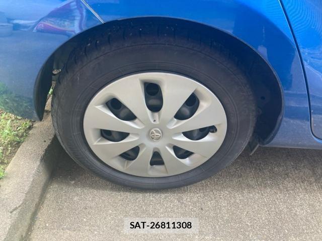 Toyota AQUA 2012-02 8334846-6