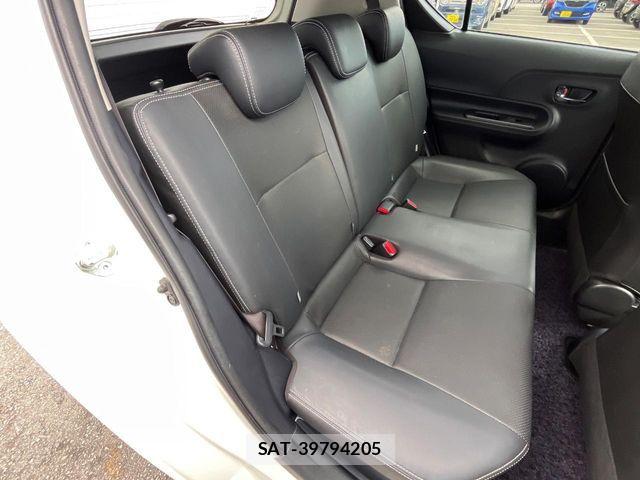 Toyota AQUA 2018-06 8334789-9