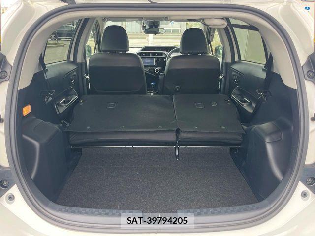 Toyota AQUA 2018-06 8334789-10
