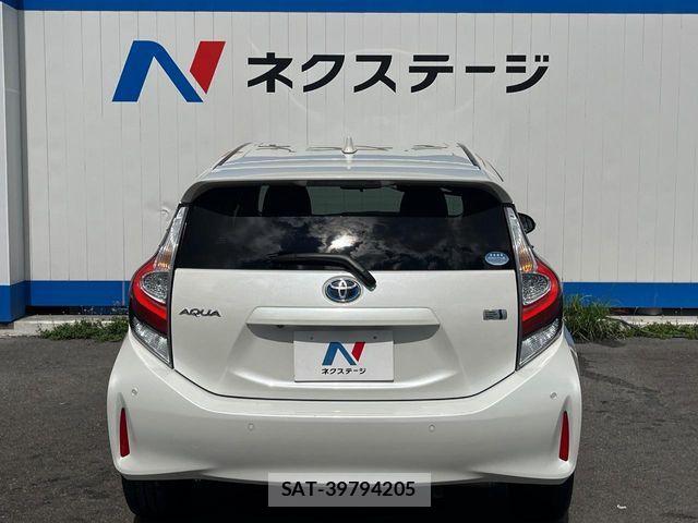 Toyota AQUA 2018-06 8334789-15