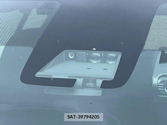 Toyota AQUA 2018-06 8334789-5