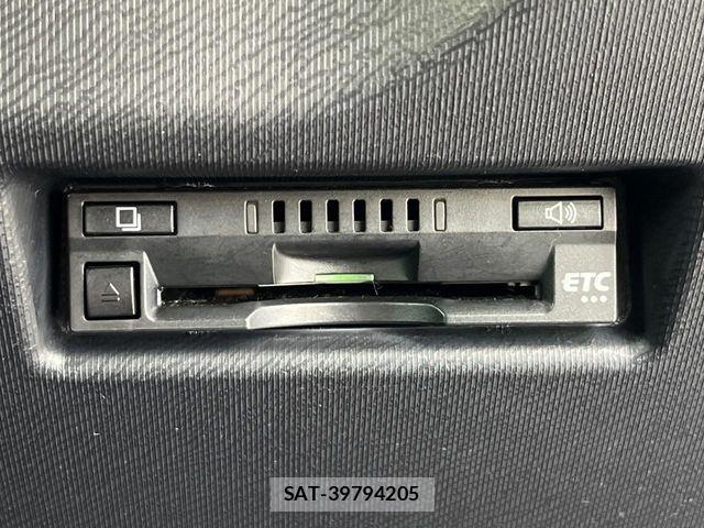 Toyota AQUA 2018-06 8334789-7