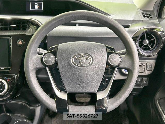 Toyota AQUA 2017-12 8334802-10