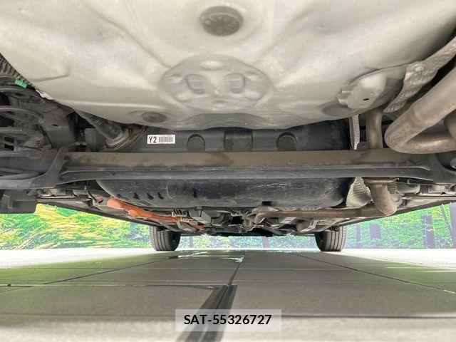 Toyota AQUA 2017-12 8334802-18